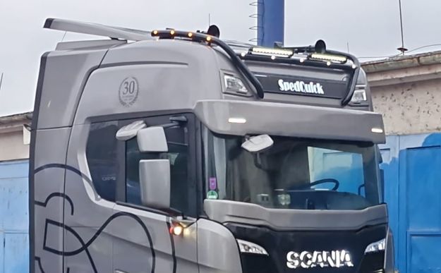 Horní rám Scania